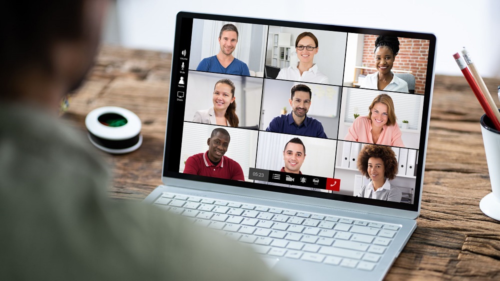 Effective Coaching Techniques in Virtual Environments